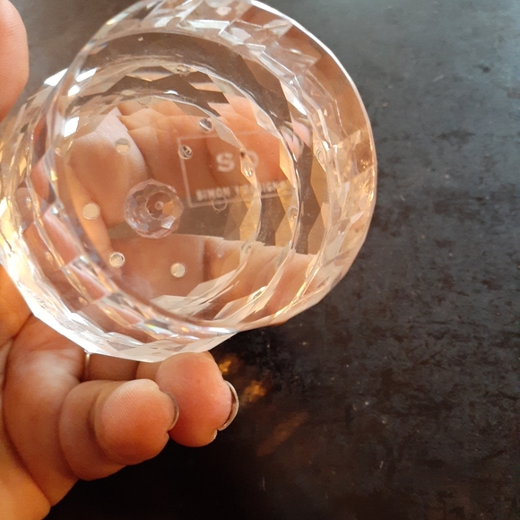 EXQUISITE NEW Simon Design 4" Crystal Cupcake Paperweight. - Picture 3 of 5